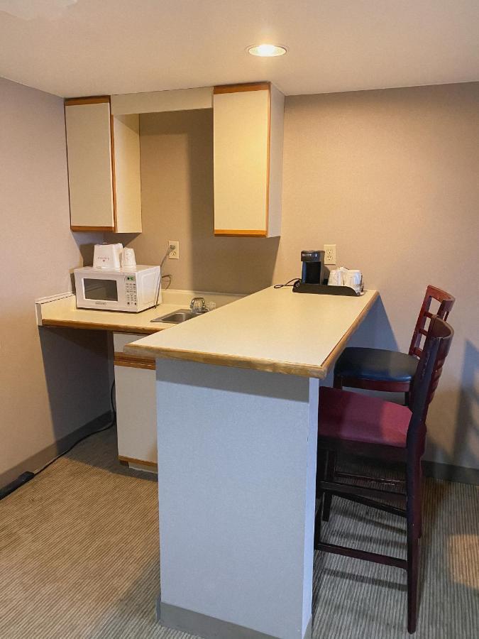 Ramada By Wyndham Englewood Hotel & Suites Сентениал Екстериор снимка